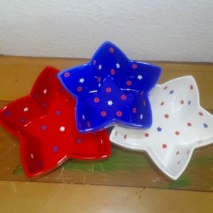 TEMP-TATIONS RED WHITE and BLUE  star dishes